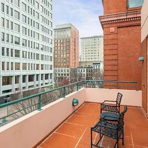 The Berkeley 4*, Richmond USA